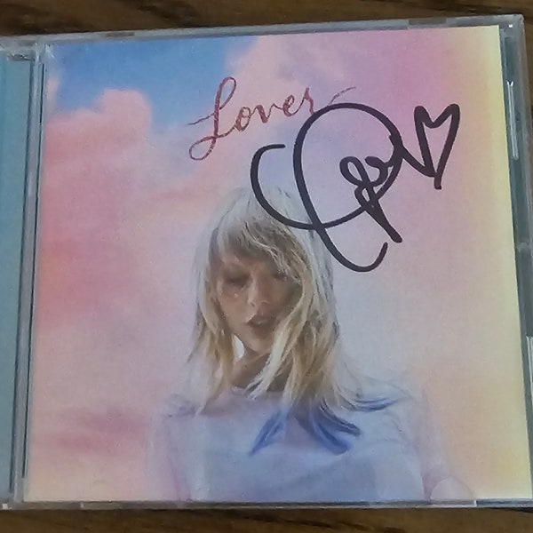 Taylor swift signed lover CD booklet and cd