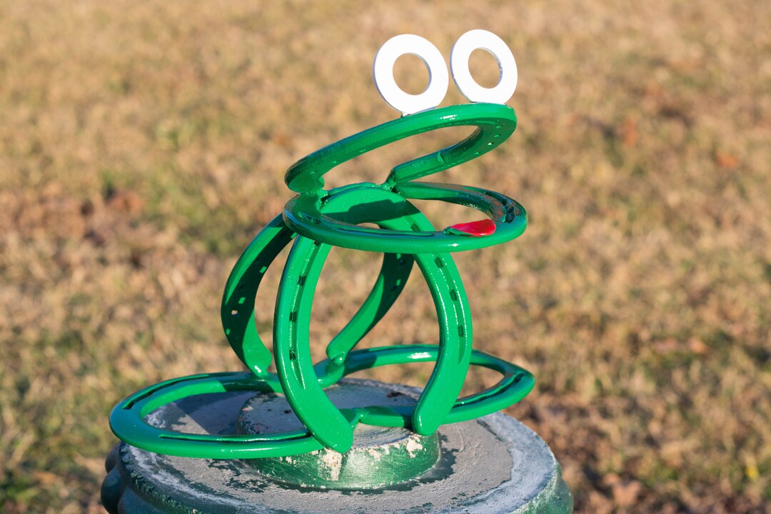 Horseshoe Garden Frog Yard Art Etsy