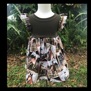 2t Horse Portraits Peplum Top