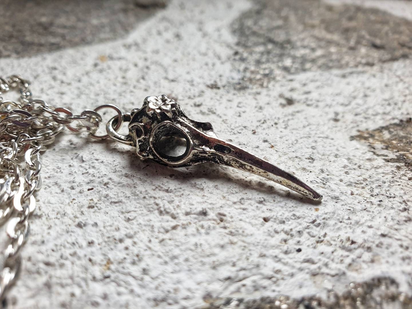 Pendentif Crâne de Corbeau Collier Morrigan Maiden Mother Crone Collier Dark Goddess Rites Goth Bijo