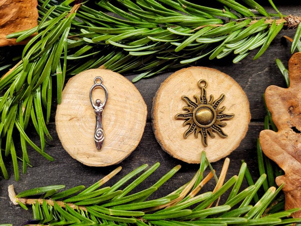 Petit Dieu et Déesse Wiccan Autel Mis Kit d'autel de Poche Portable Outils Voyage Déesse Rituels Hed