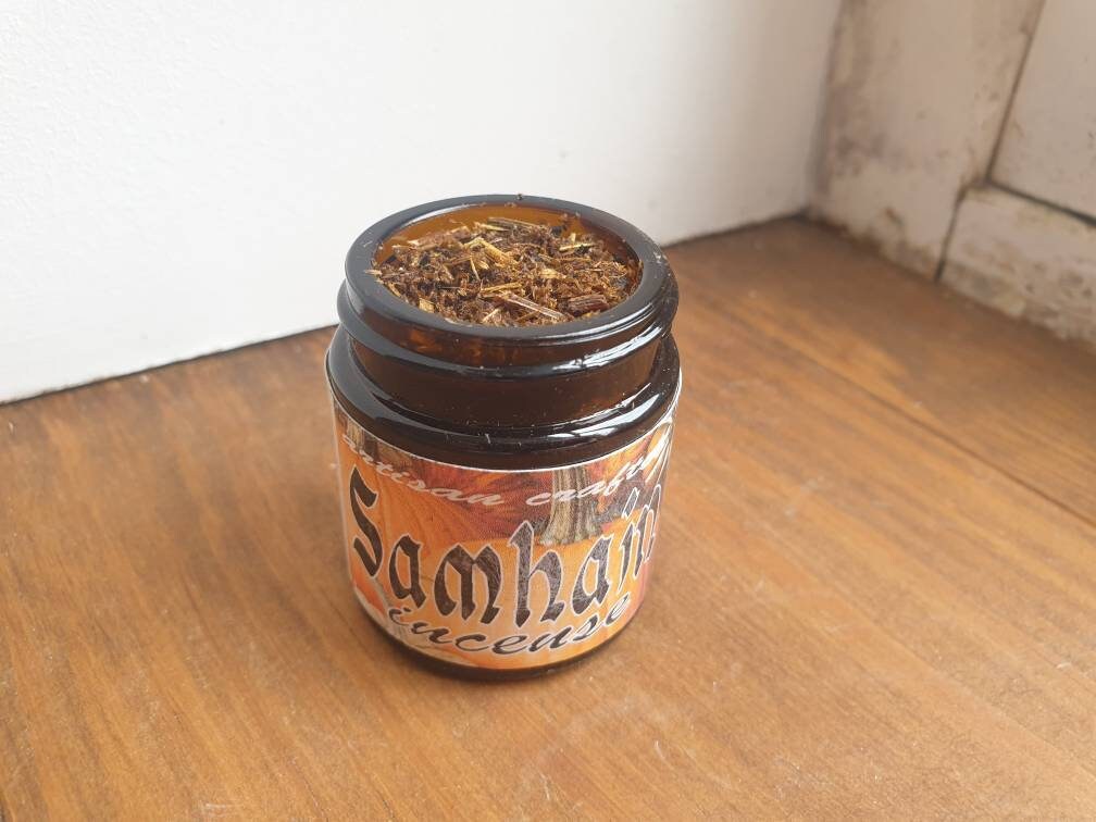 La Main Mélangé L'encens Samhain Pour Lâche Rituel de Sabbat Charbon Bois Mélange d'encens Sabbat