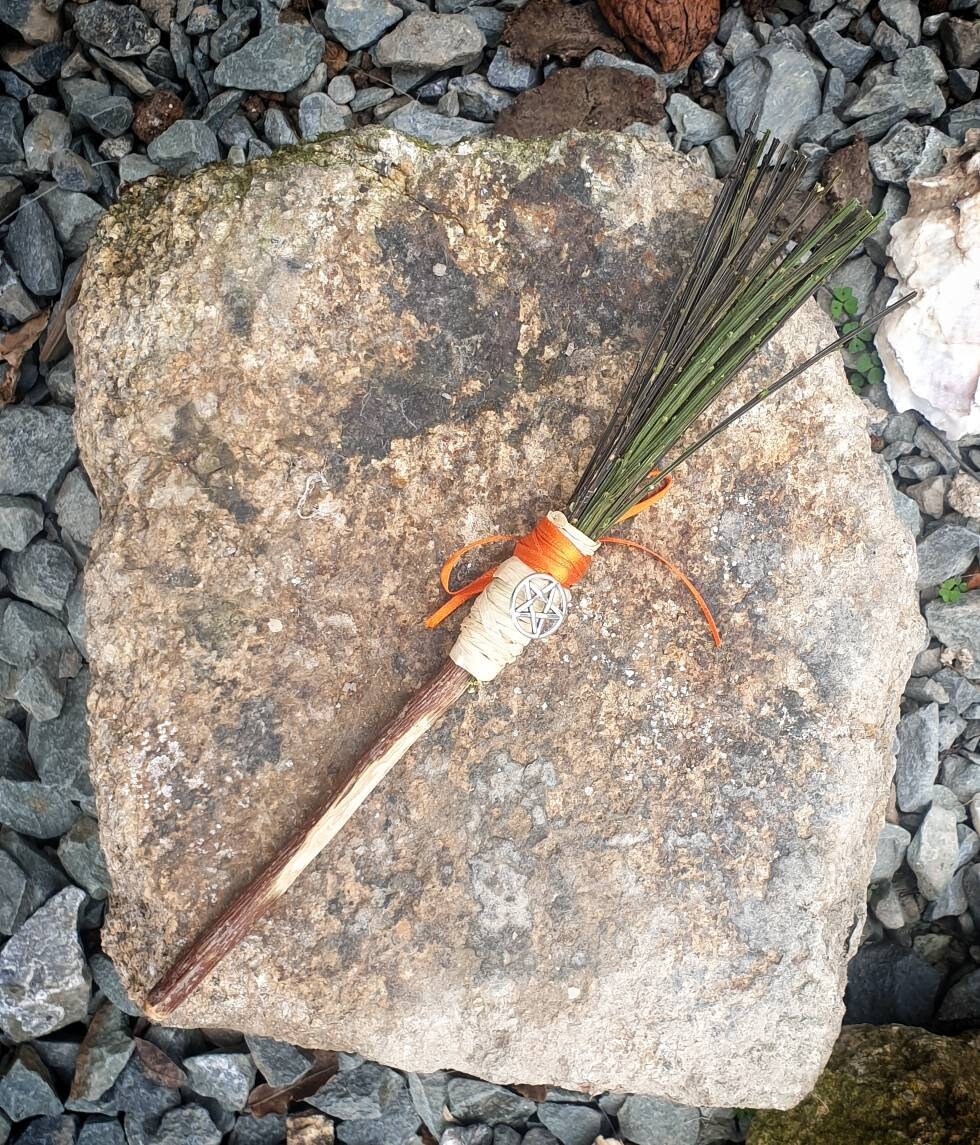 Mini Besom à La Main Petites Sorcières Balai Fait Petit Pour Les Kits d'autel de Voyage