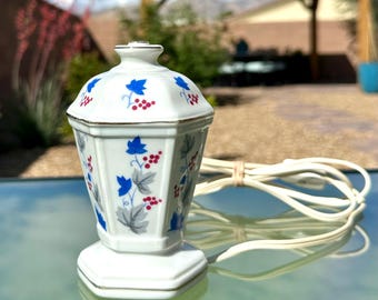 I.W Rice Night Lamp White w/ Gooseberry floral Cord Japan Perfume Warmer Label
