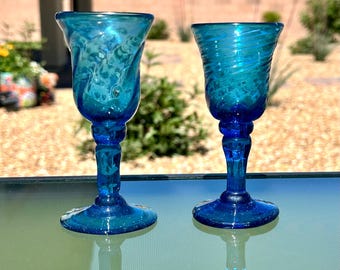 2 VTG Artisan Hand Blown Glass Wine Goblets Stemware Cobalt Blue Cup Footed Base