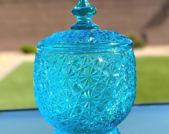 Vintage LE Smith Colonial Vibrant Blue Candy Dish Daisy and Button Pattern w Lid