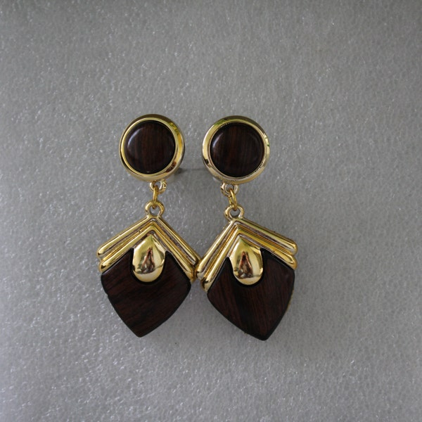 Large vintage earrings clip-on earrings made of plastic in brown and gold