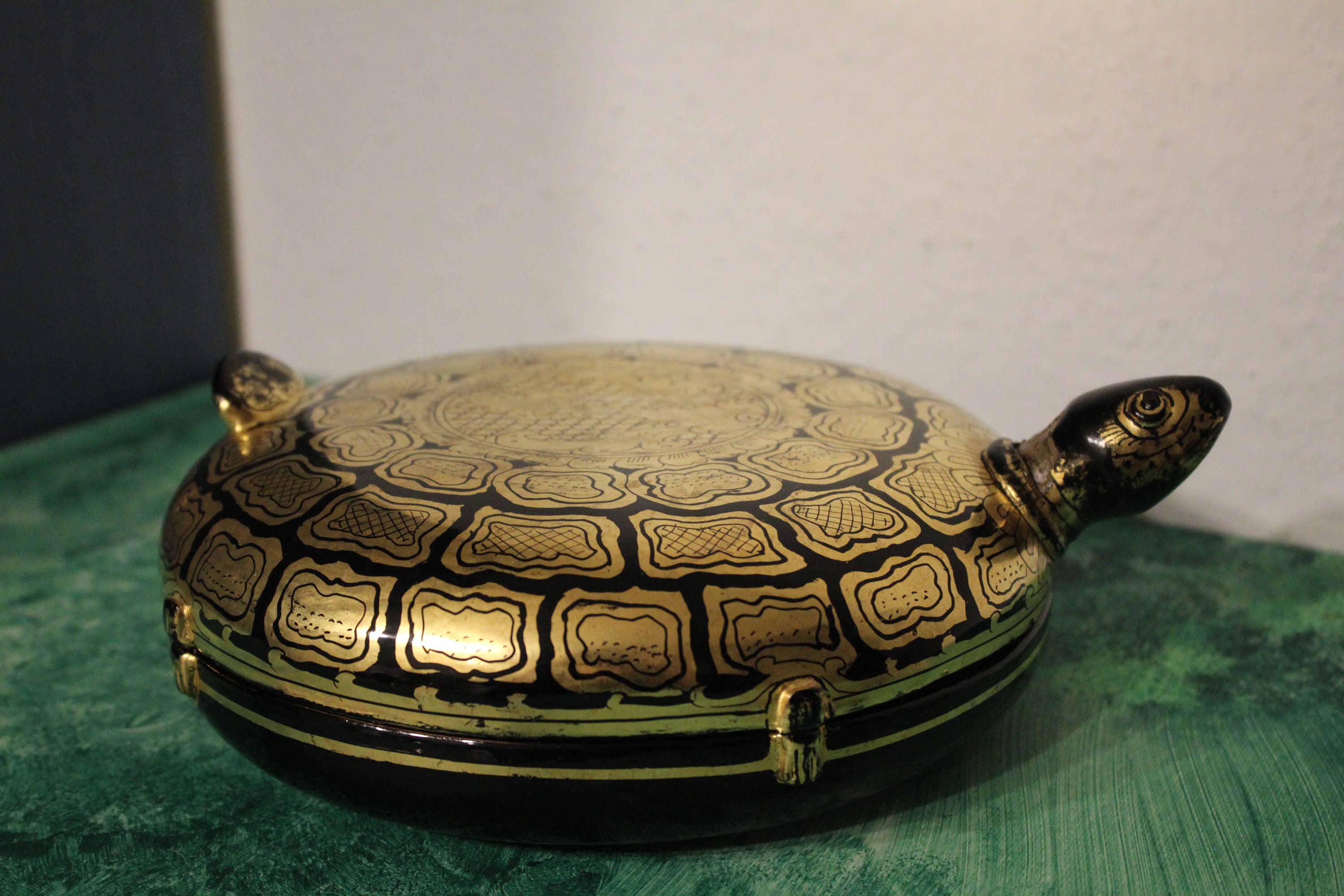 Very rare large round antique lacquer box in the shape of a Burmese turtle