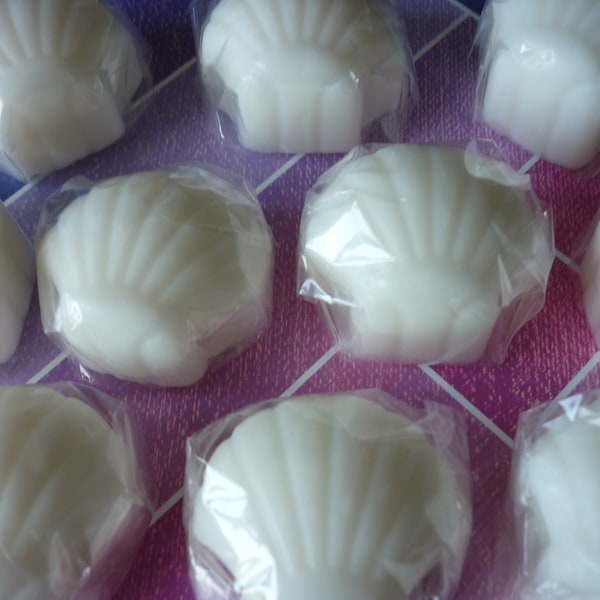 5 mini Seashell soaps BABY POWDER FRAGRANCE - Shea Butter base /Baby Showers/Guest soaps/Made to Order