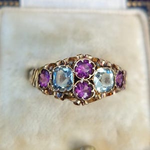 Antieke Victoriaanse 12 kt goudpasta ring uit 1872