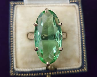 Vintage Green Paste Cocktail 9ct Gold Ring