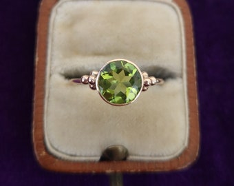 Vintage Peridot 9ct Rose Gold Ring