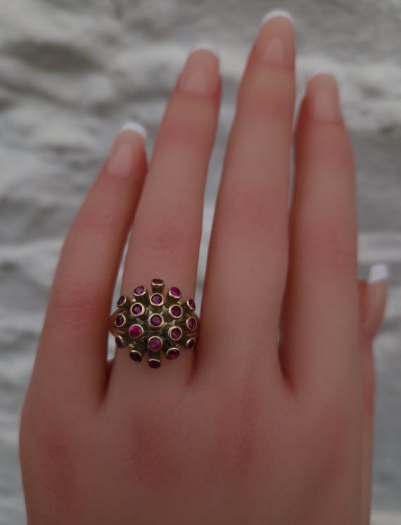 Vintage Sputnik Ruby 9ct Gold Ring - image 5