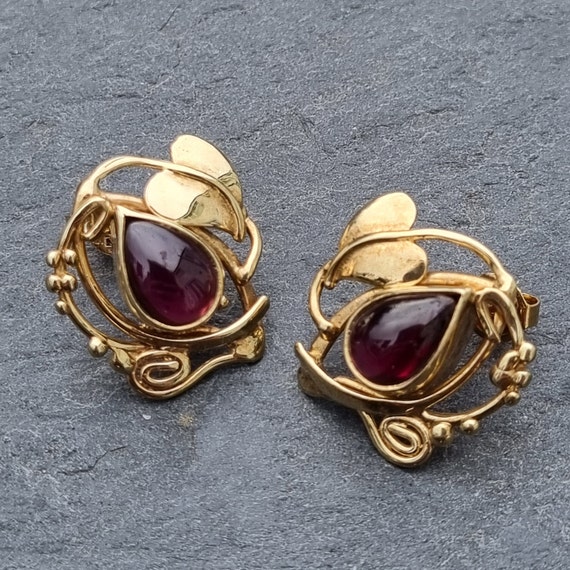 Vintage 9ct Gold Garnet Earrings - image 8