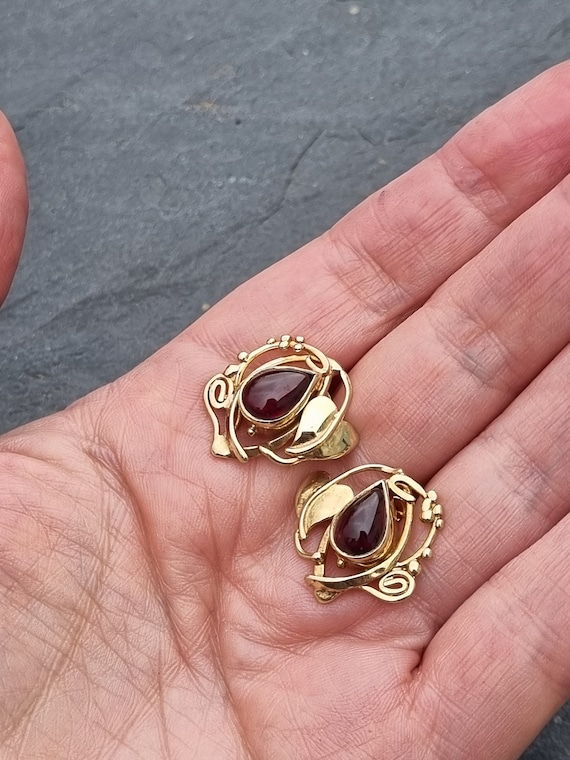 Vintage 9ct Gold Garnet Earrings - image 5