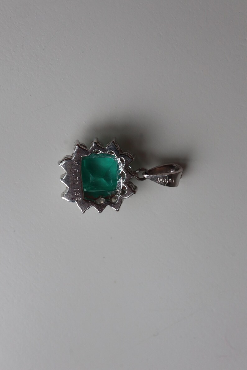 Colgante de esmeralda colombiana GIA F1/Minor de 1,36 ct con diamantes naturales en platino imagen 8