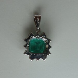 Colgante de esmeralda colombiana GIA F1/Minor de 1,36 ct con diamantes naturales en platino imagen 3