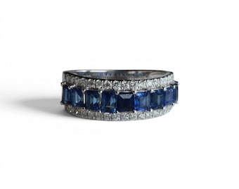Baguette Blue sapphire and natural diamond ring in platinum950