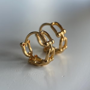 22K Gold Hoop Earrings: 916 Pure Gold, Hinged Closure (11mm, 3.15g)