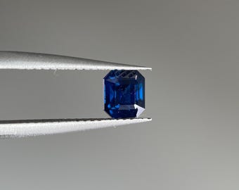 1.17ct Royal Blue Sapphire / Natural sapphire (5.84x5.12x3.93mm)