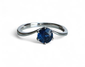0.82ct Burmese No Heat Blue sapphire in 18k solid gold