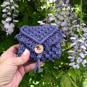 Porte-monnaie en macramé - Porte-carte macramé - mini-trousse macramé-cadeau unique fait main en cordelette artisanale française