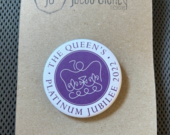 58mm The Queen's Platinum Jubilee Badge