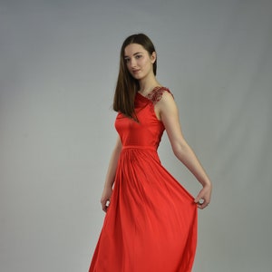 Red Silk Wedding Guest Dress Stylish One-Shoulder Design Flared Bridesmaid Gown Plus Size Prom and Evening Dress for a Fashionable Statement