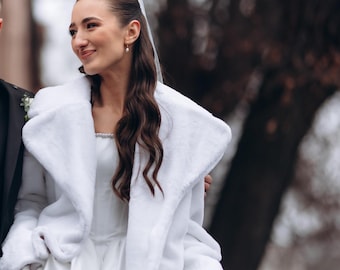 Chic Wedding Fur Coat for Brides - Long Sleeves, Pockets & Double-Breasted Design