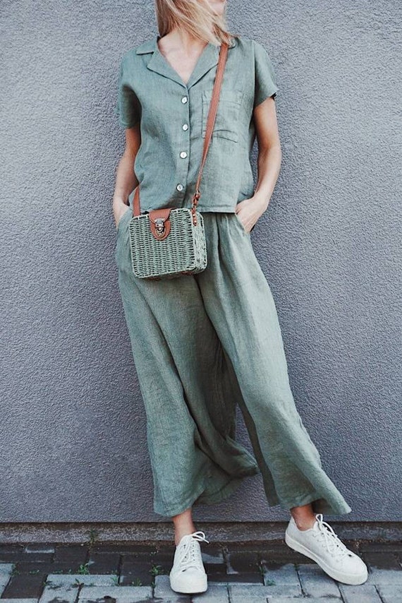 Lagenlook clothing Wide leg linen pants Linen trousers Elastic waist Bohemian pants for women Sage green Plus size Culottes with pockets