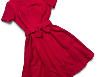 Wollkleid aus den 1960er Jahren, Himbeerfarben, Größe M