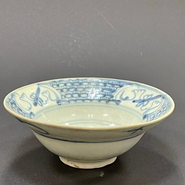 Vietnamese Antique Blue & white 19 th century.