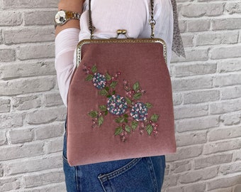 Pink velvet vintage bag, bag with lock, embroidered vintage crossbody bag, 100% handmade, gift for her