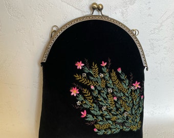 Black Velvet Bag with wild flowers and Metal Chain, vintage bag, top quality bag, valentine's day gift, Vintage Style Clutch, Evening Bag