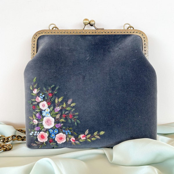 Gray Velvet Bag with Colorful Flowers and Metal Chain, Kisslock Bag, Vintage Style Clutch, Evening Bag, Velvet evening clutch