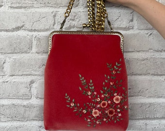 Embroidered crossbody velvet bag, Red crossbody Bag with roses, double kisslock purse, Vintage style, Retro style red handbag