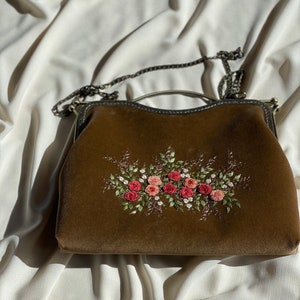 Beige velvet vintage style bag, bag with pink Roses , hand embroidered Clutch , 100% handmade, gift for her image 4