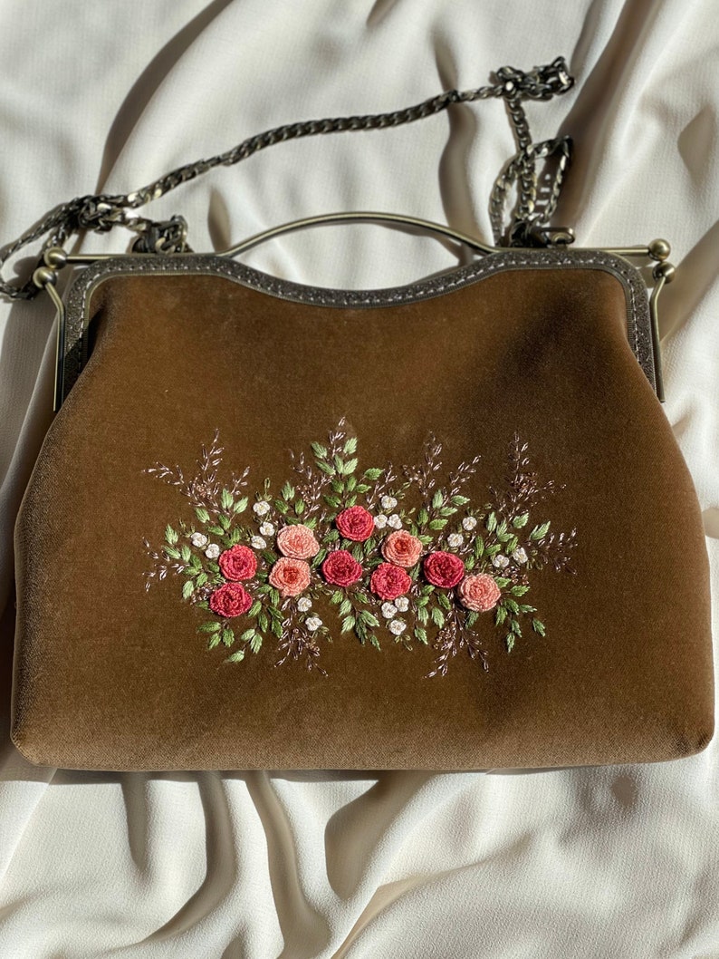 Beige velvet vintage style bag, bag with pink Roses , hand embroidered Clutch , 100% handmade, gift for her image 9