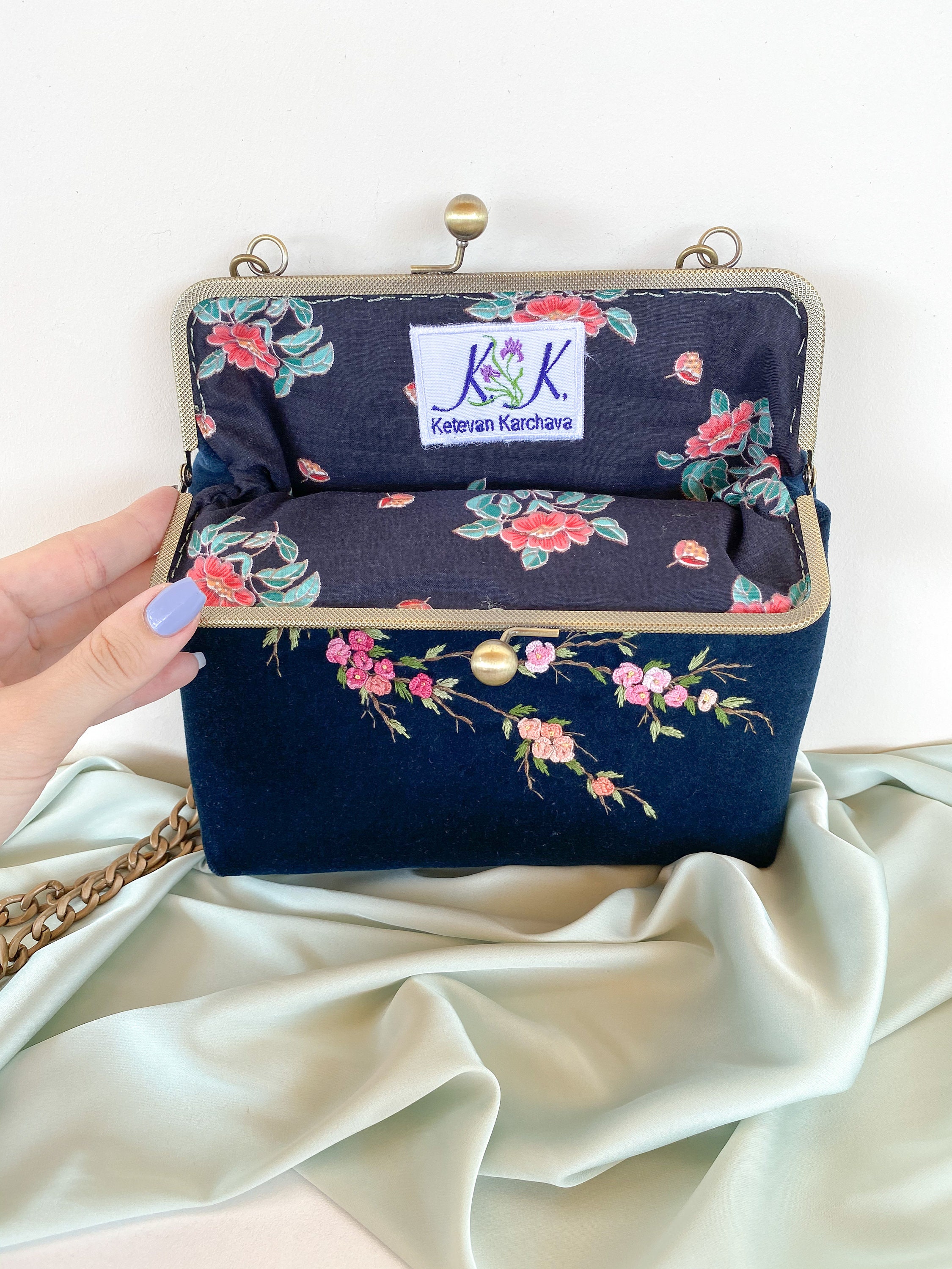 the virgins bijou velvet hand bag イニシャルK お歳暮 人気 オシャレ bijou virgins the velvet イニシャルK