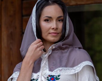 Handmade mauve hooded cape with white geometric lace trim – Traditional folk accessory for church events and cultural ceremonies