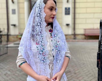 White lace chapel veil with floral embroidery and scalloped edge – Elegant lightweight head covering for church and prayer