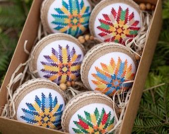 Conjunto de adornos navideños bordados, estrellas de punto de cruz, bola navideña rústica de lino y yute, decoración navideña de estilo folclórico ucraniano