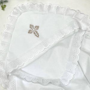 Ukrainian christening blanket, White baby baptism blanket, Blessing blanket, Embroidered blanket, Gift baptism blanket, Battesimo copertina