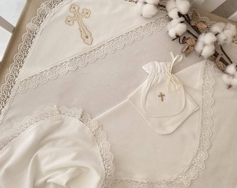 Delicate white plaid with embroidered cross and lace for baptism, Soft cover for babies, Perfect gift for christening