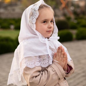 Katholischer Schleier für kleine Mädchen, Mit Kapuze Mantilla für die Taufe, Kommunion Schleier für Mädchen, Weißer Kinderschleier für die Kirche, Mädchen-Spitzen-Kopfbedeckung