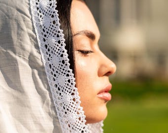 Сhristian head covering, White hooded mantilla, Linen chapel veil with crochet lace, Infinity church veil for catholic & orthodox services