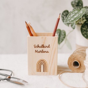 School Enrollment Decoration - Personalized wooden pencil cup "Name & Rainbow" | Pen holder for first graders | Gift for the school bag