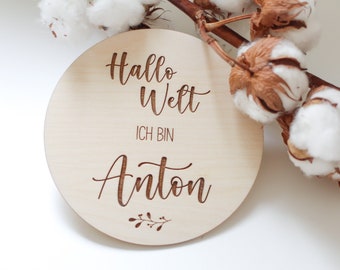 Personalisiertes Namensschild zur Geburt | Holzschild graviert | Geschenke zur Geburt | Tales of Marley | personalisiertes Geschenk