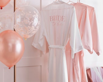 Dressing gown "Bride to be" for bride & JGA | Satin kimono for hen party | outfit for the bride-to-be | Tales of Marley