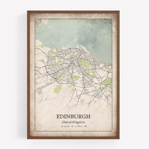 Puede incluir: Una impresión enmarcada de un mapa de Edimburgo, Reino Unido, en estilo vintage. El mapa presenta un diseño detallado de la ciudad con carreteras, parques y cuerpos de agua, en tonos verdes y beige. El texto "EDINBURGH United Kingdom" se muestra en la parte inferior.